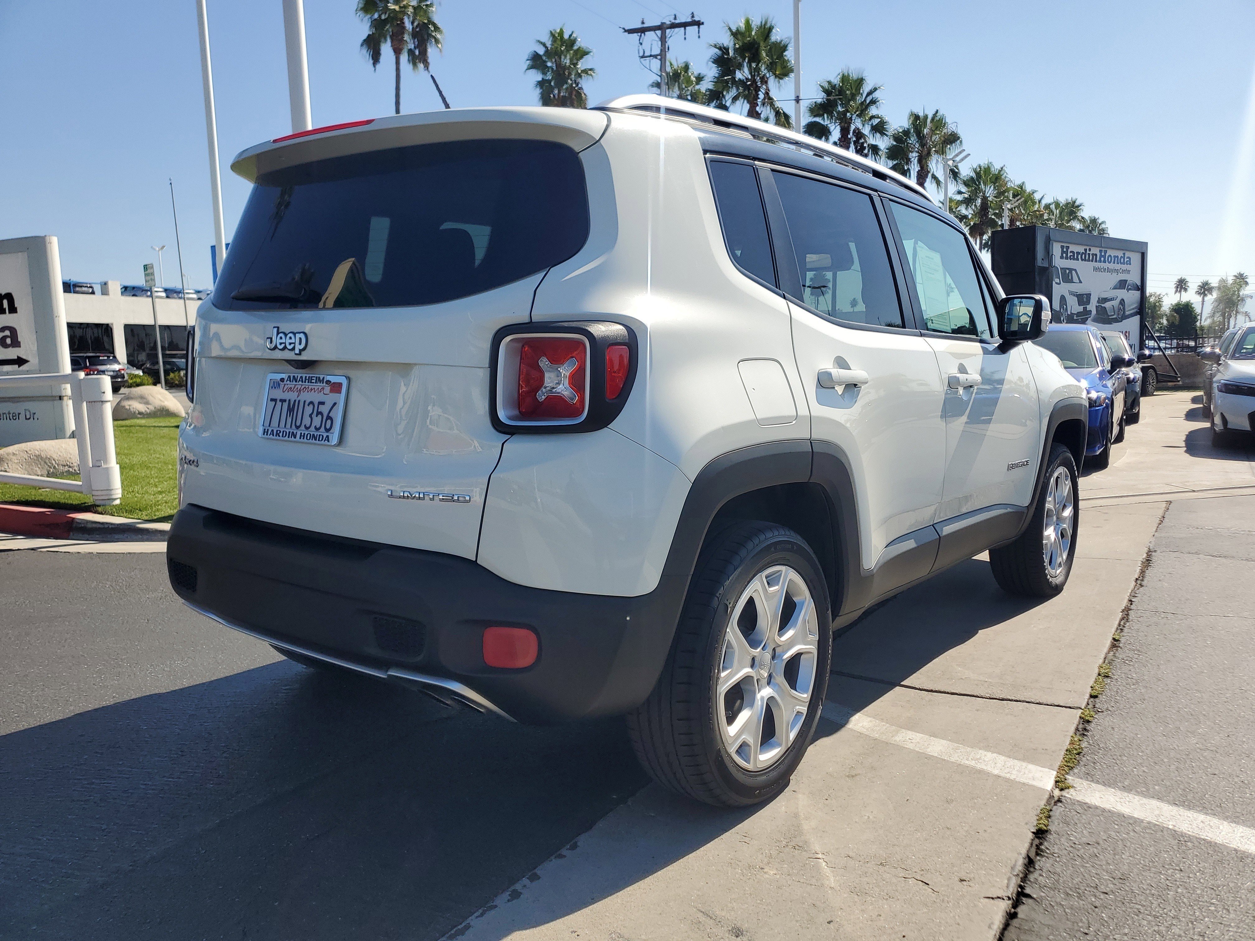2016 Jeep Renegade Limited photo 4