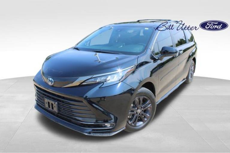 2024 Toyota Sienna Woodland Edition