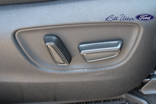 2024 Toyota Sienna Woodland Edition photo 12
