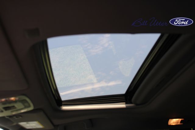 2024 Toyota Sienna Woodland Edition photo 15