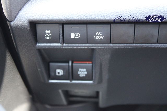 2024 Toyota Sienna Woodland Edition photo 20