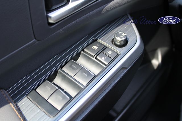 2024 Toyota Sienna Woodland Edition photo 21