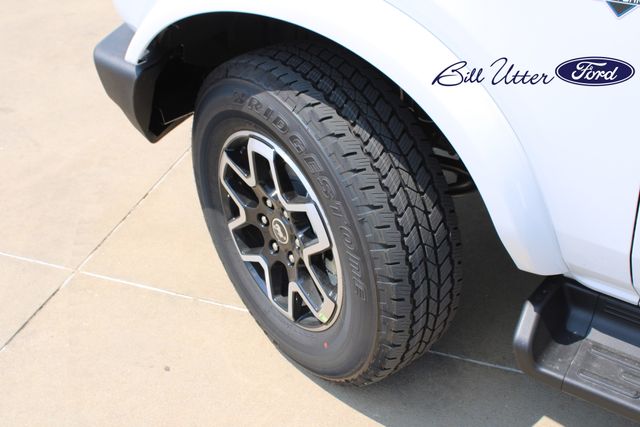 2025 Ford Bronco Outer Banks photo 5