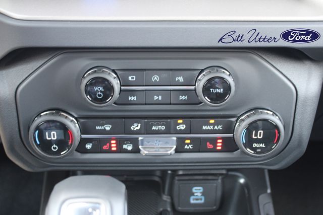 2025 Ford Bronco Outer Banks photo 13