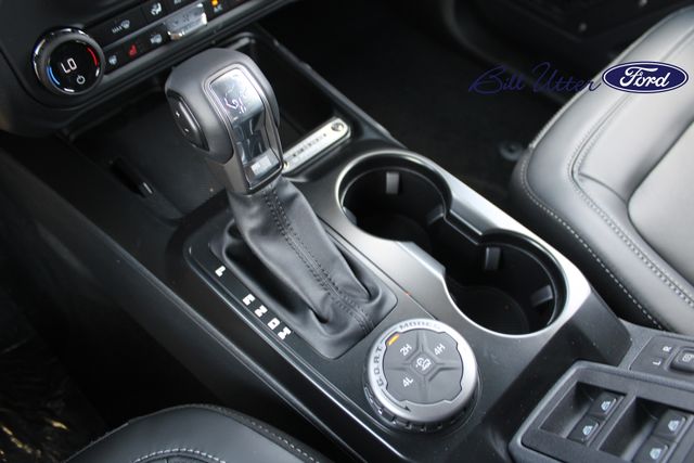 2025 Ford Bronco Outer Banks photo 11