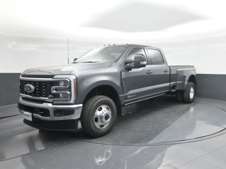 2026 Ford Super Duty F-350 DRW LARIAT