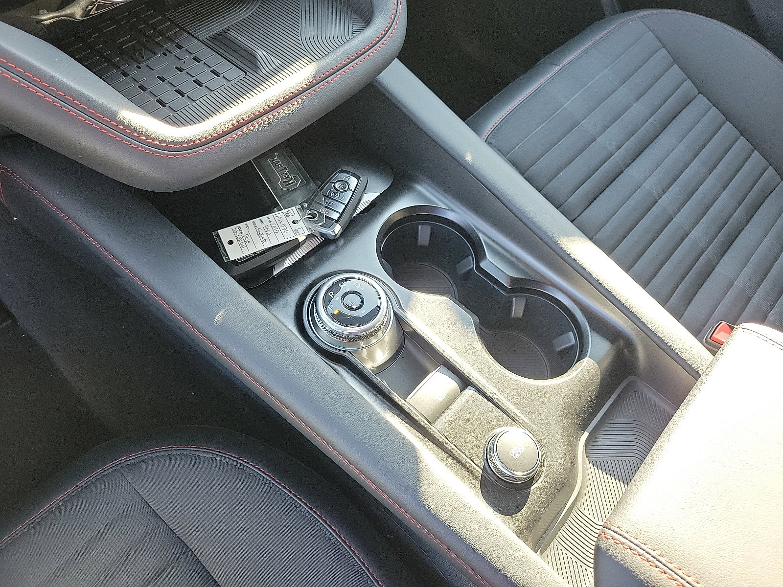 2025 Ford Explorer ST-Line photo 4