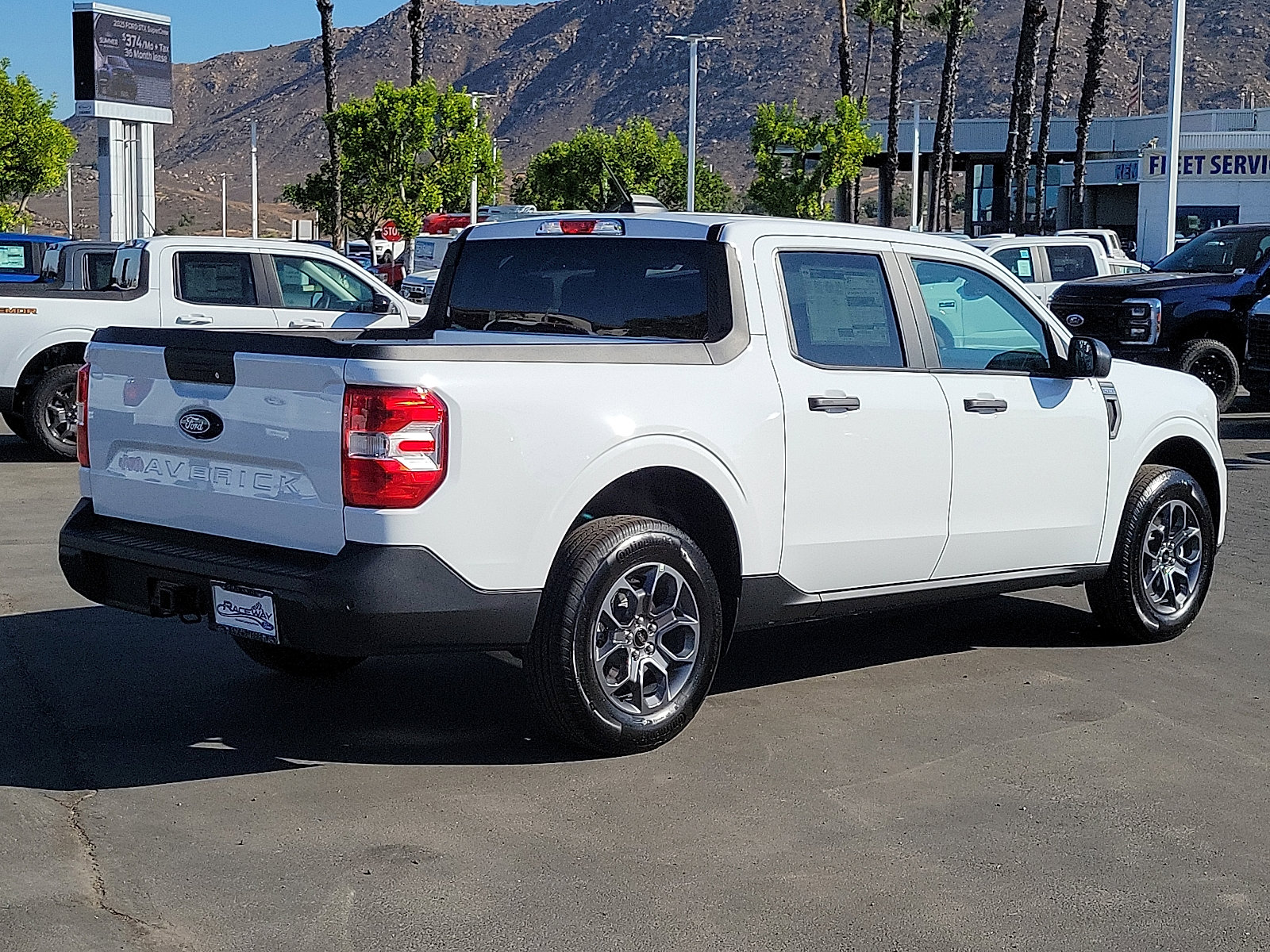2025 Ford Maverick XLT photo 2