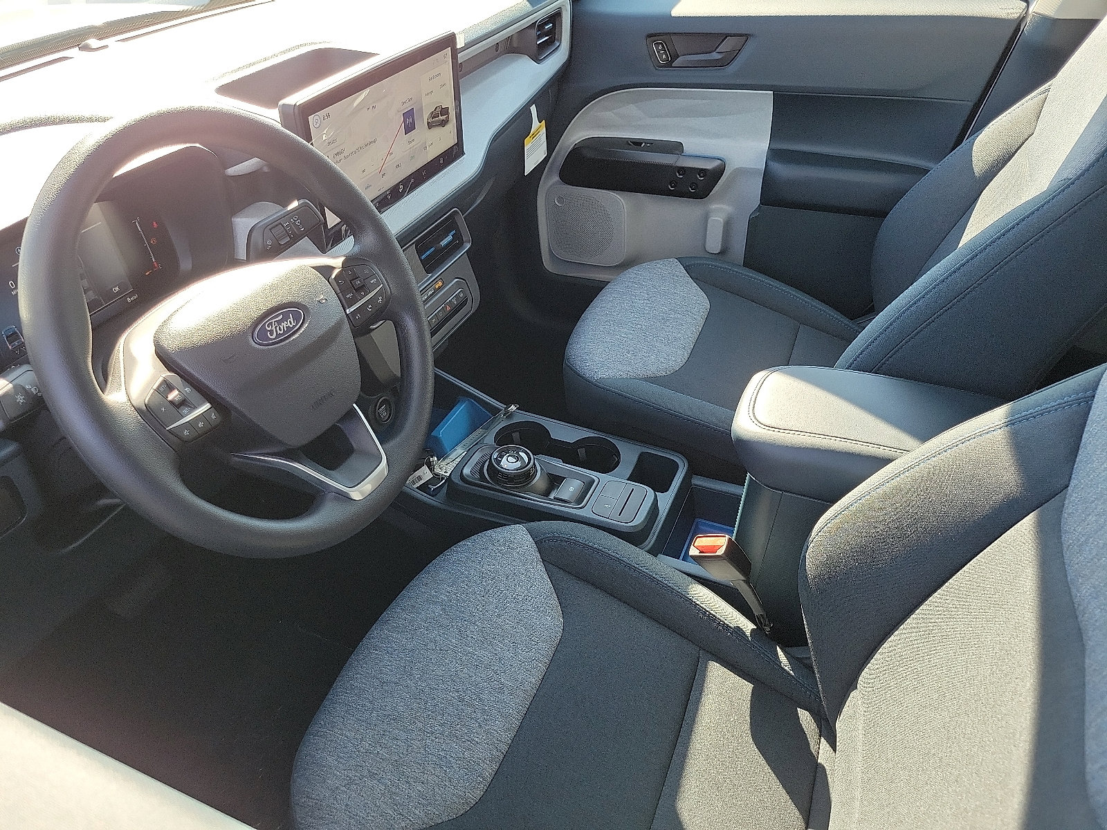2025 Ford Maverick XLT photo 3