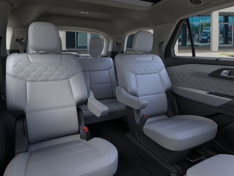 2025 Ford Explorer Platinum photo 8