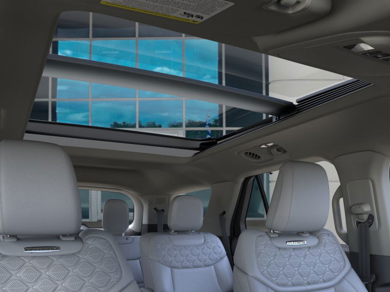 2025 Ford Explorer Platinum photo 19