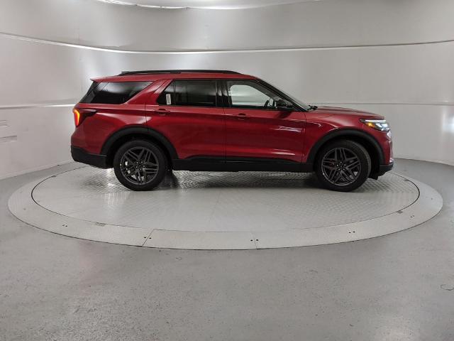2025 Ford Explorer ST photo 2
