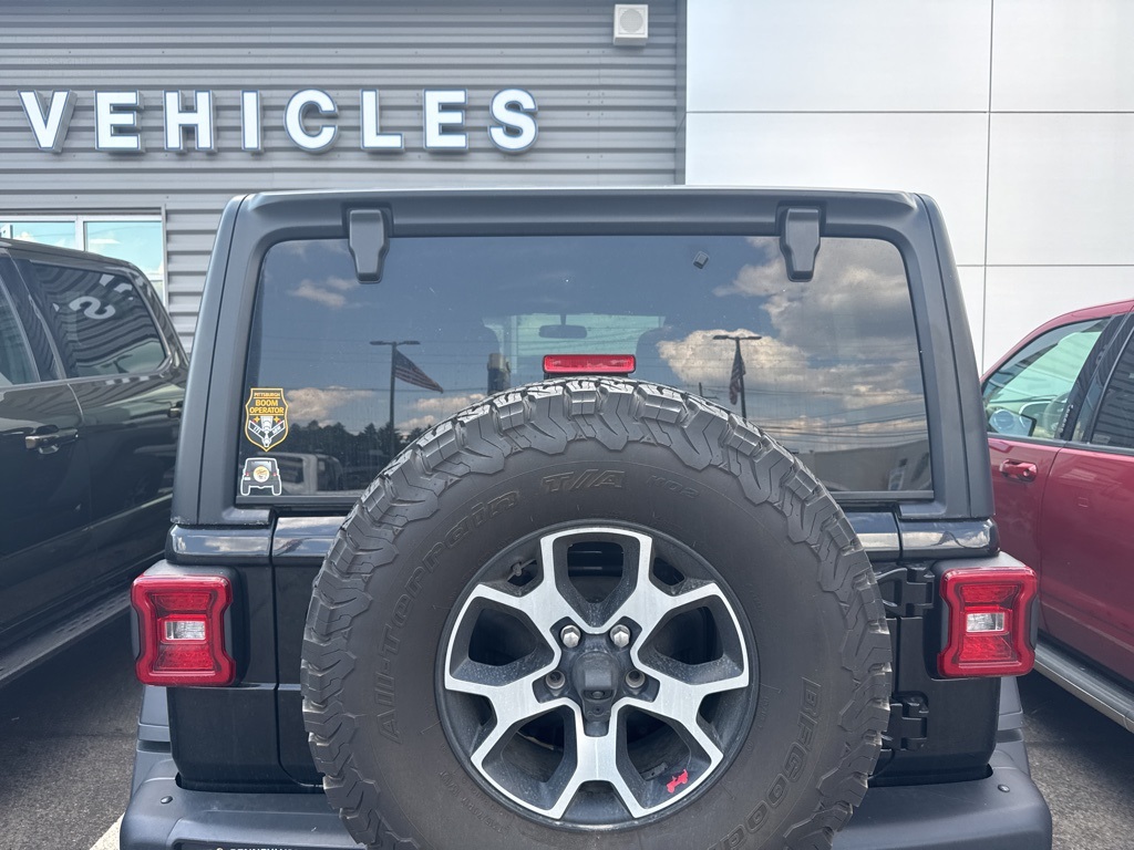 2019 Jeep Wrangler Unlimited Rubicon photo 2