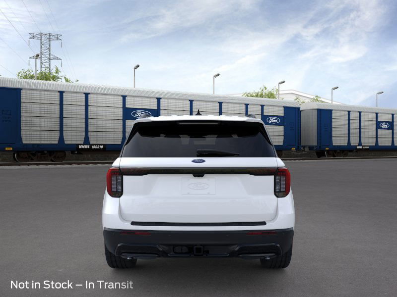 2025 Ford Explorer ST-Line photo 2