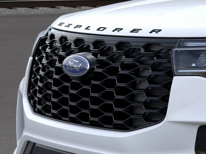2025 Ford Explorer ST-Line photo 13