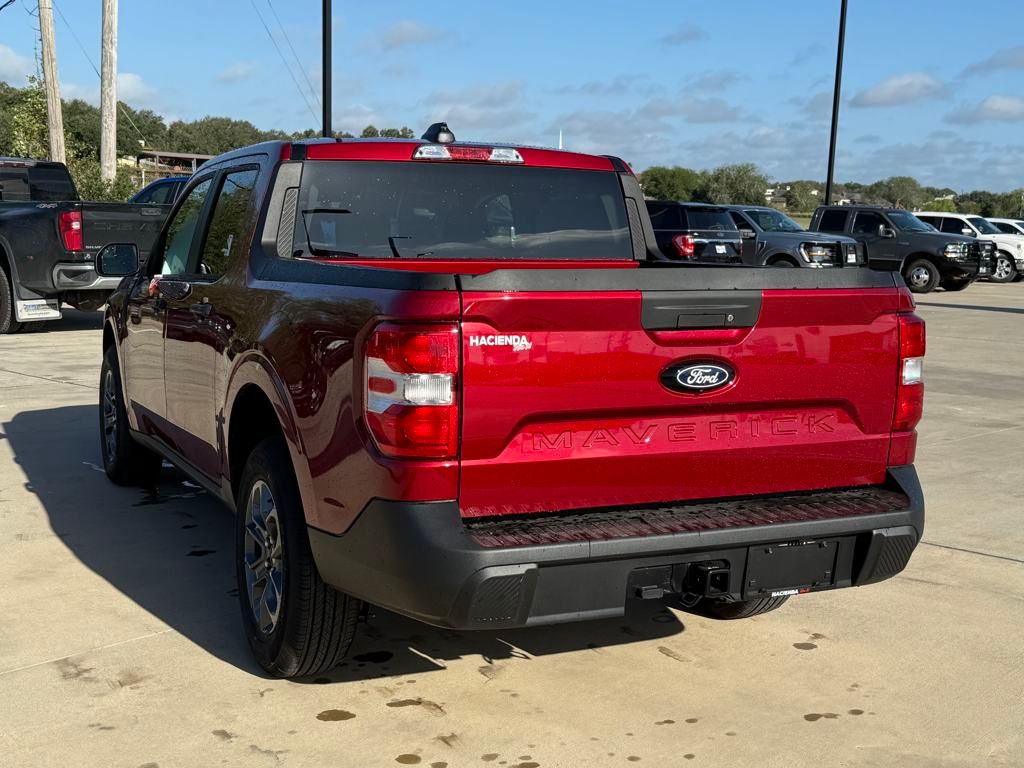 2025 Ford Maverick XLT photo 2