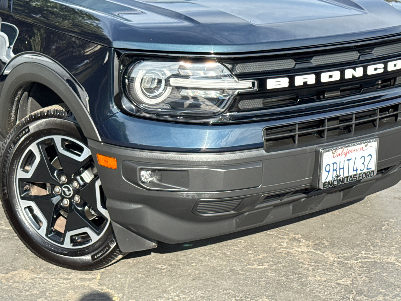 2022 Ford Bronco Sport Outer Banks photo 3