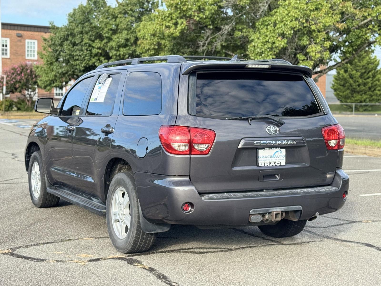 2012 Toyota Sequoia SR5 photo 4