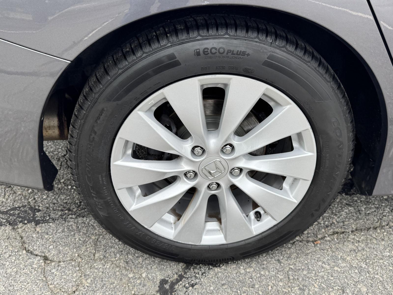 2014 Honda Accord EX photo 26