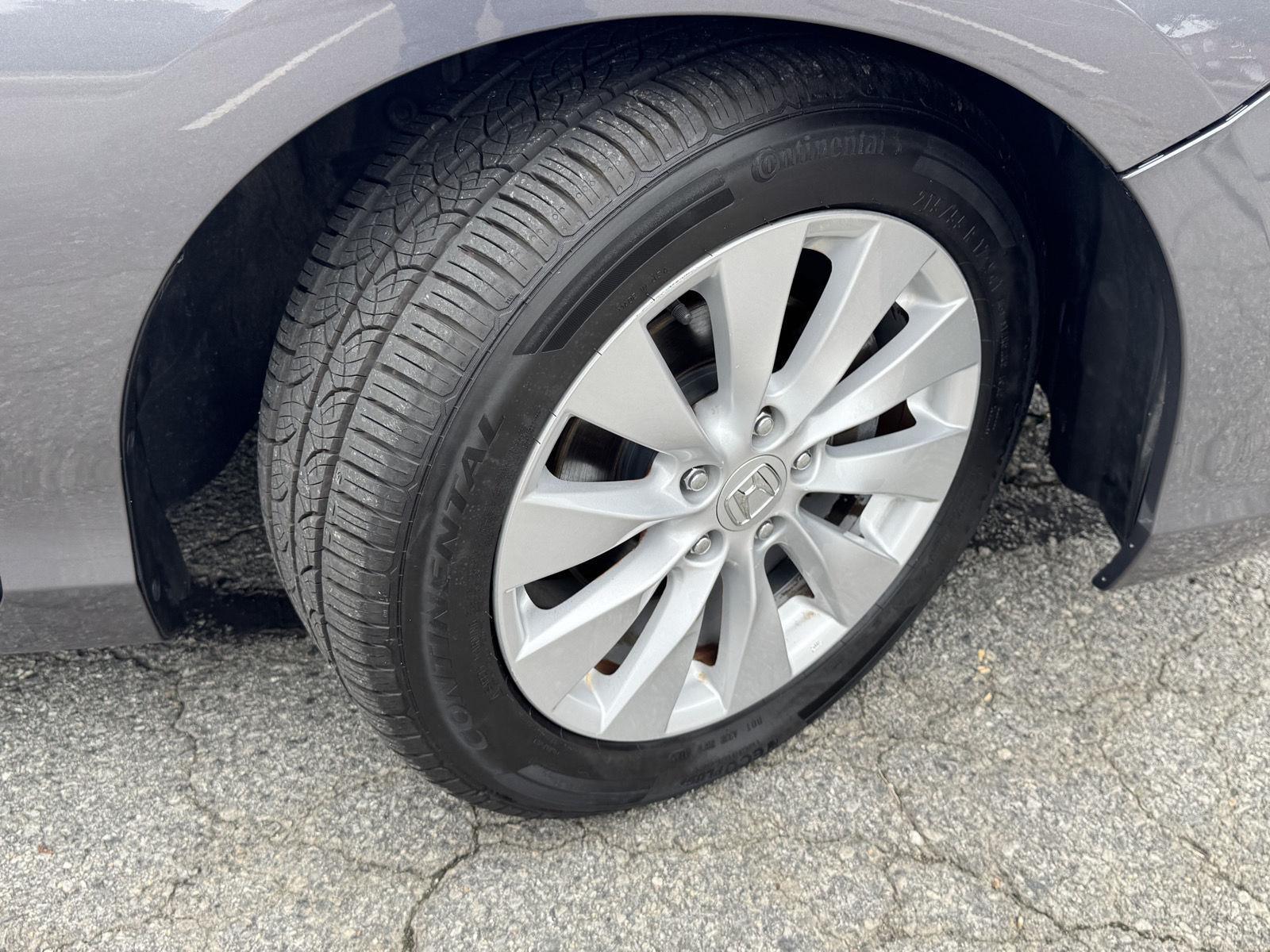 2014 Honda Accord EX photo 27