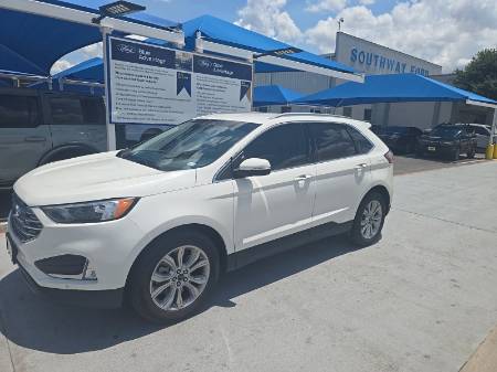 2022 Ford Edge Titanium