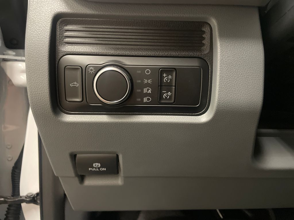 2025 Ford F-250 photo 13