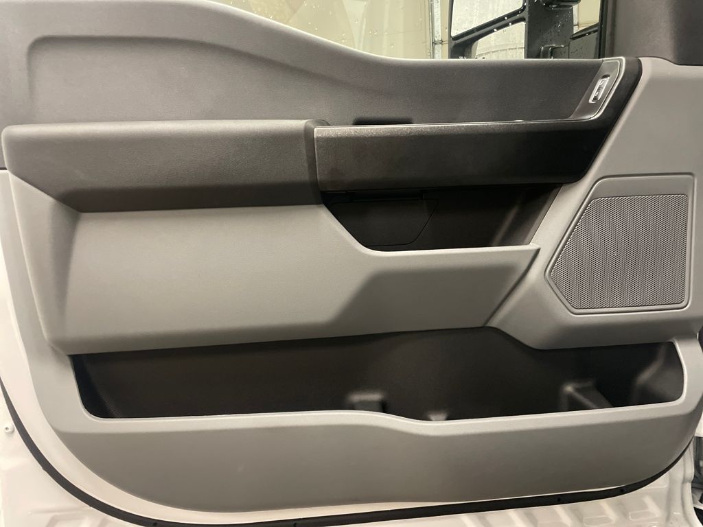 2025 Ford F-250 photo 15