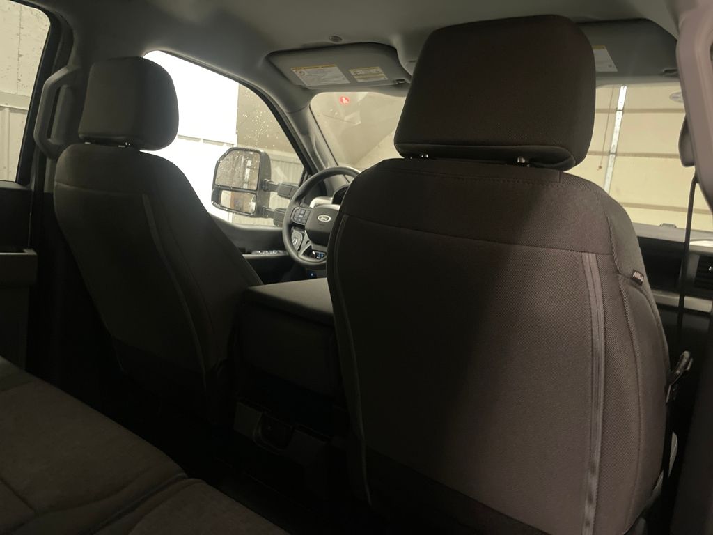 2025 Ford F-250 photo 22