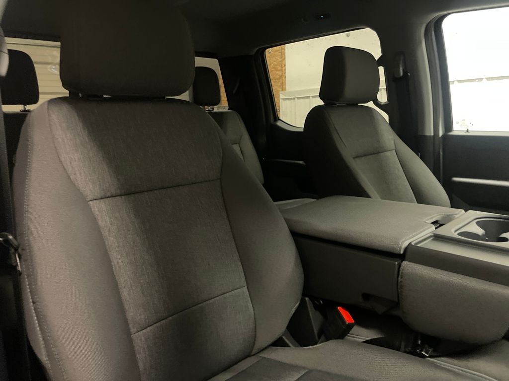 2025 Ford F-250 photo 23