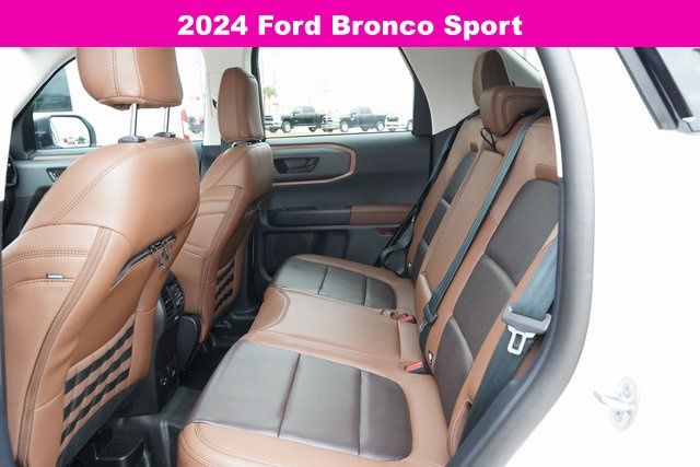 2024 Ford Bronco Sport Badlands photo 11