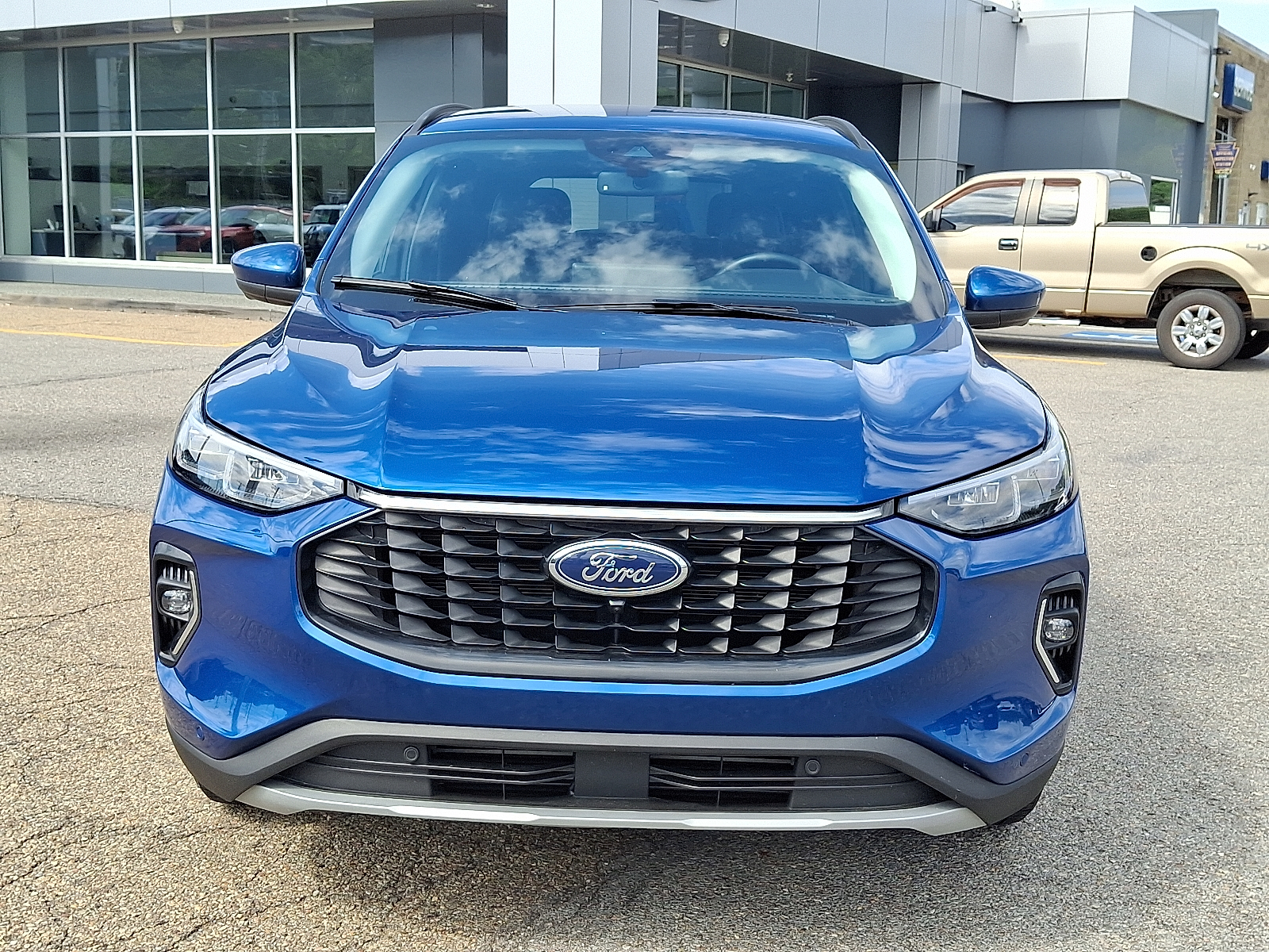 2023 Ford Escape Platinum photo 2