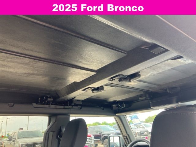 2025 Ford Bronco Big Bend photo 14