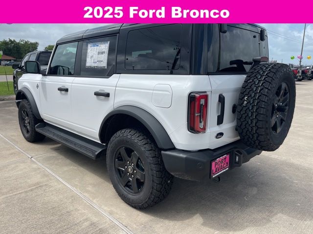 2025 Ford Bronco Outer Banks photo 5