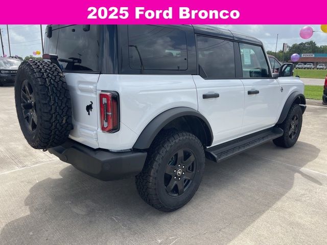 2025 Ford Bronco Outer Banks photo 7