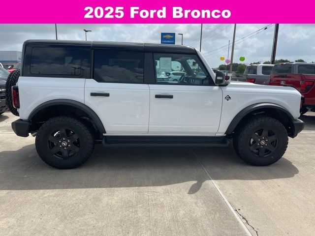 2025 Ford Bronco Outer Banks photo 8