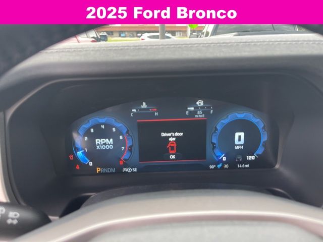 2025 Ford Bronco Outer Banks photo 22