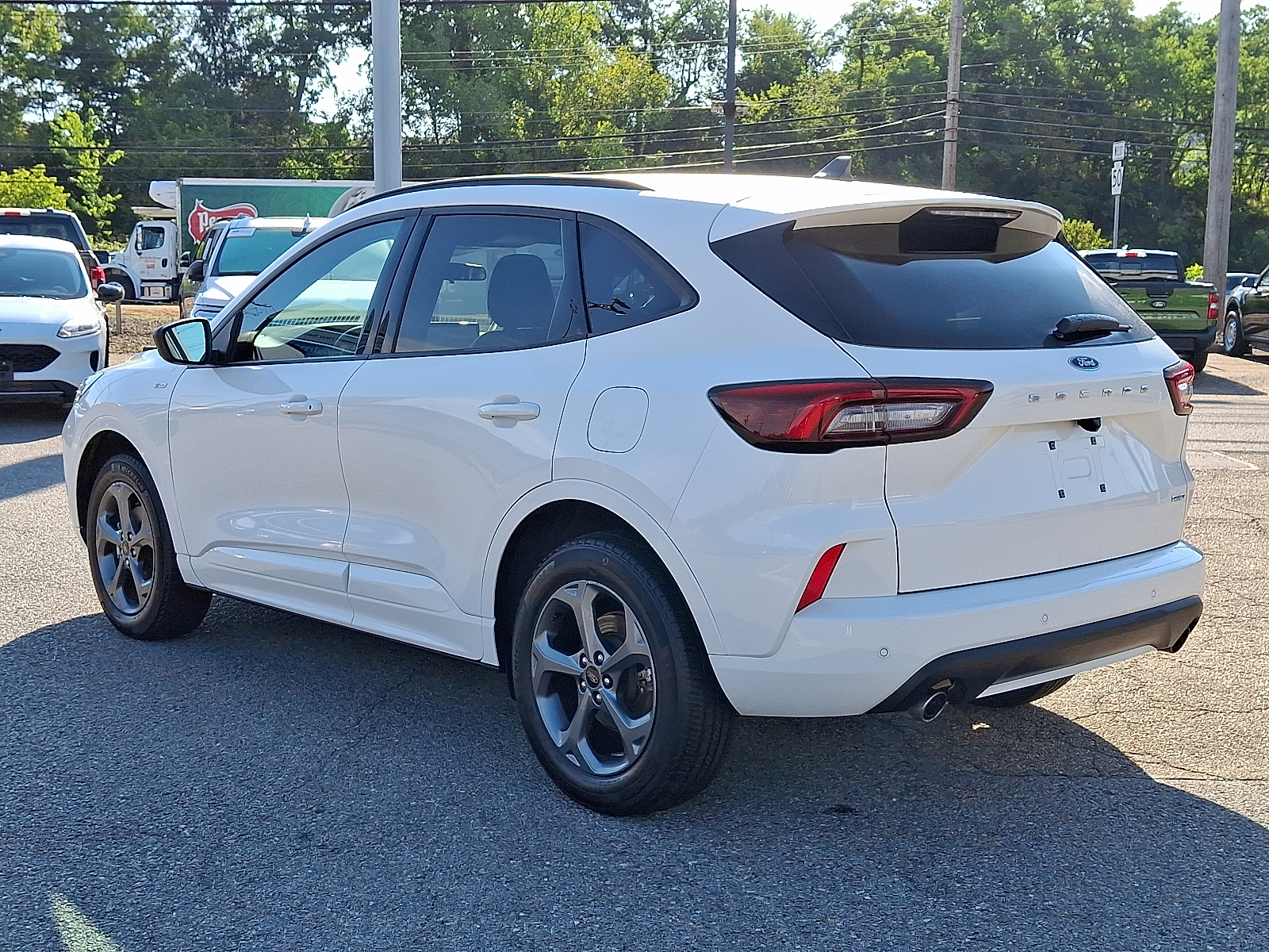 2024 Ford Escape ST-Line photo 2