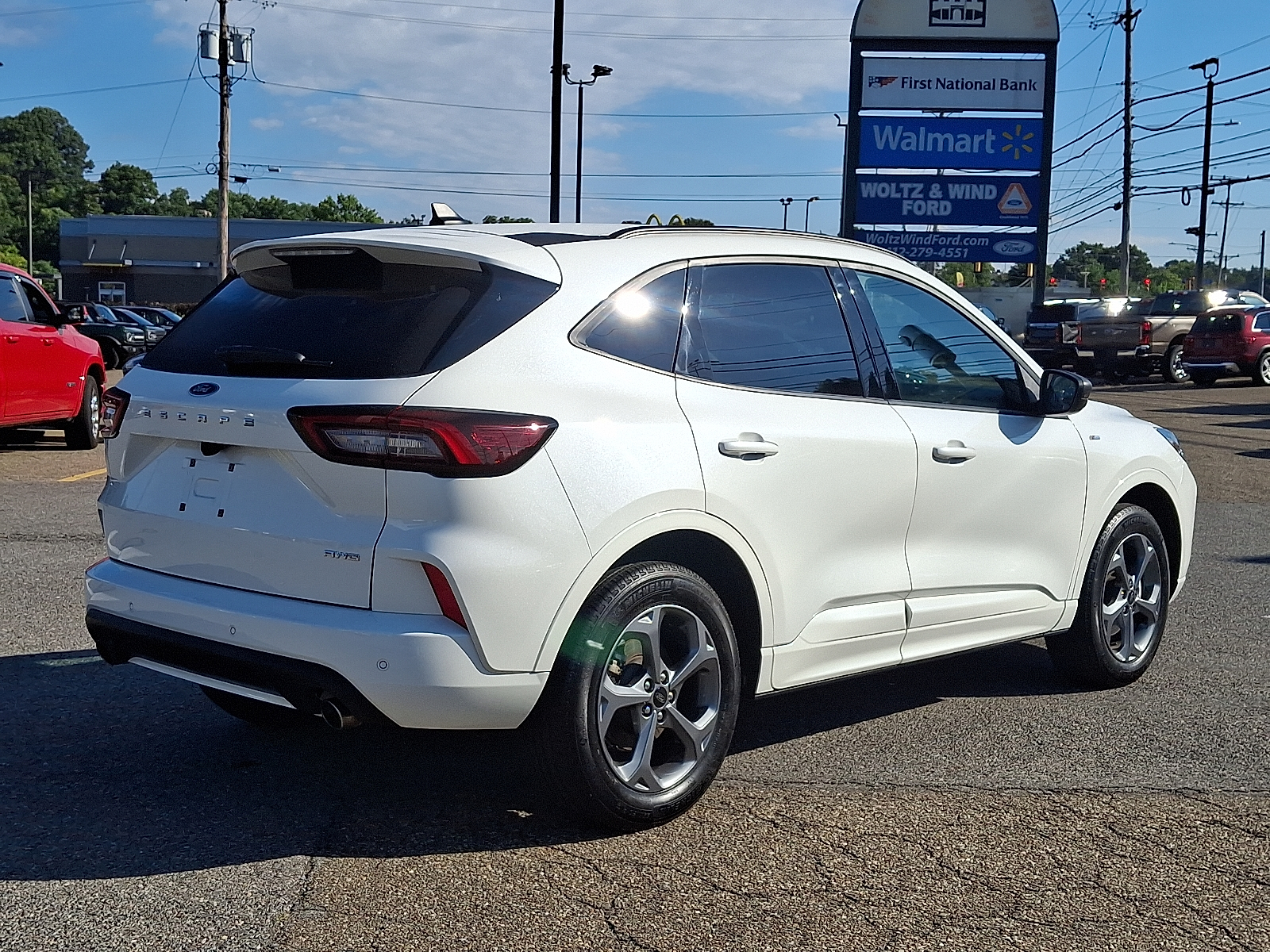 2024 Ford Escape ST-Line photo 4