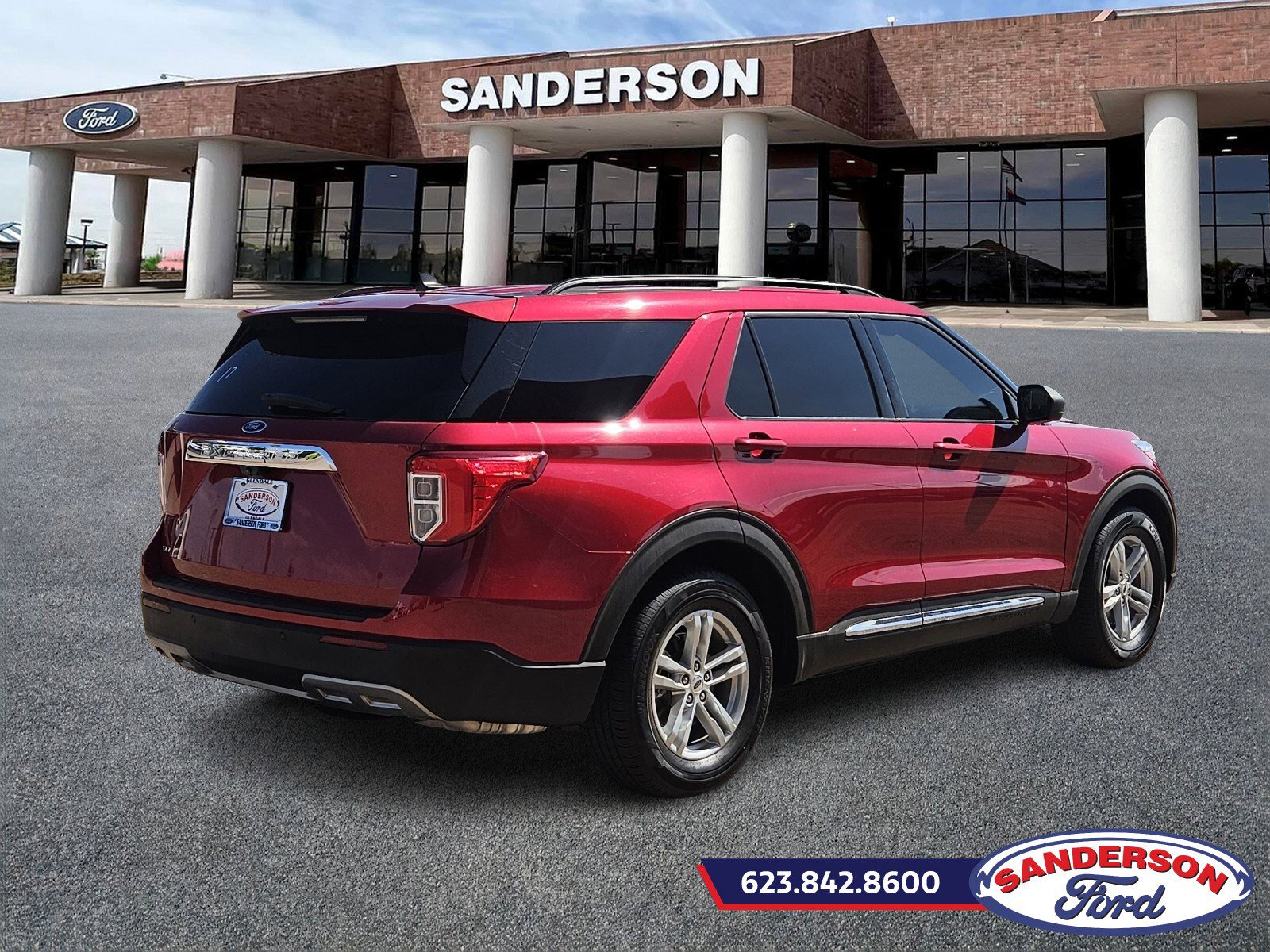 2021 Ford Explorer XLT photo 2