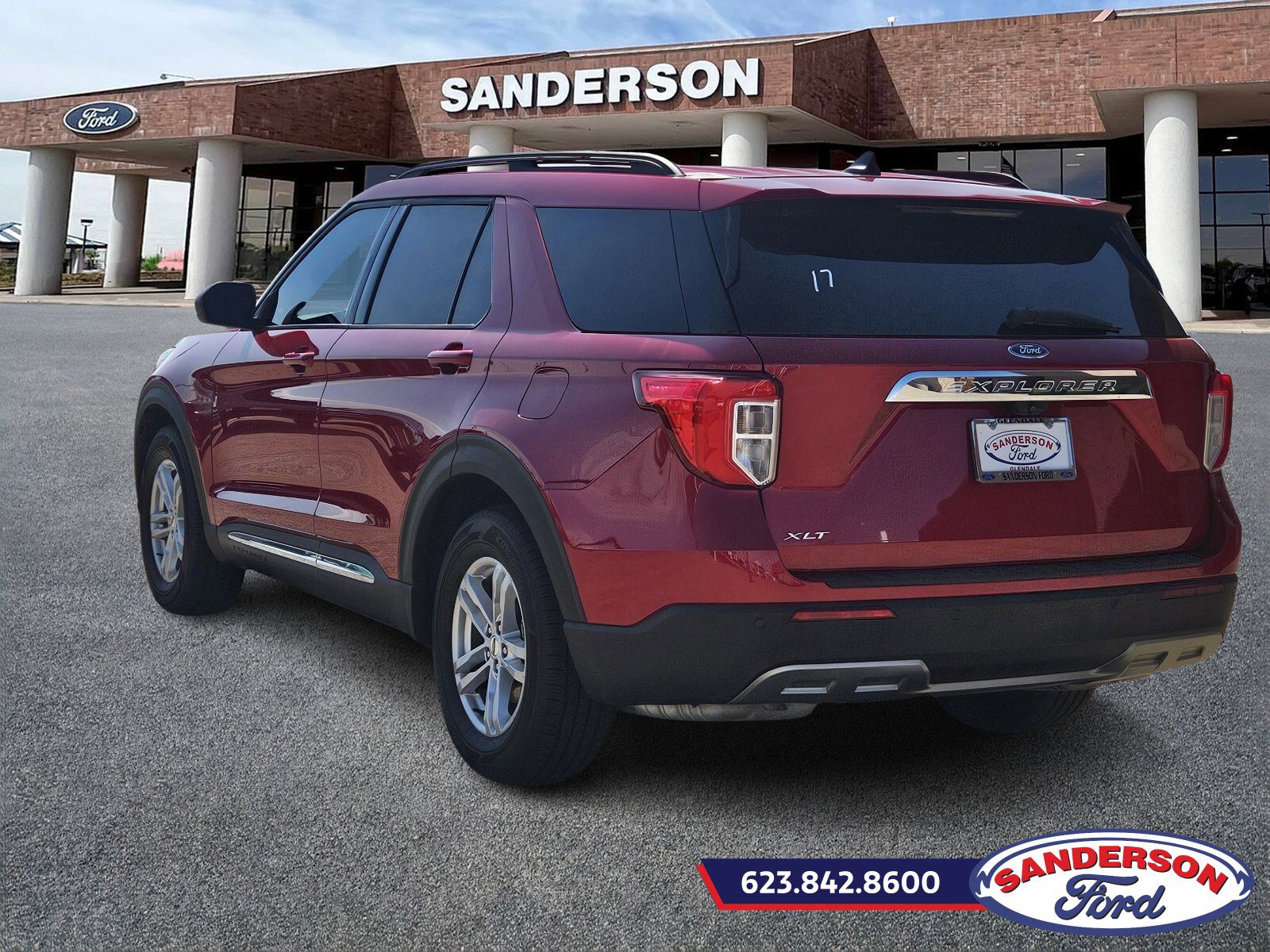 2021 Ford Explorer XLT photo 4