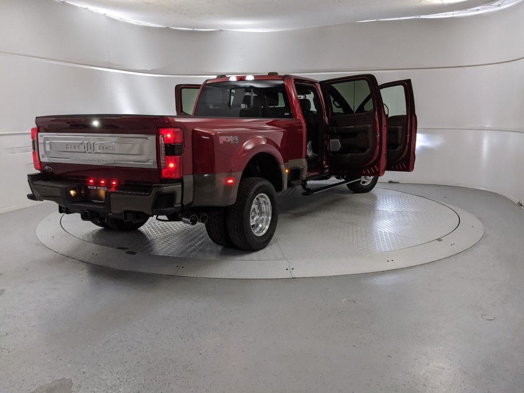 2026 Ford F-350 King Ranch photo 9