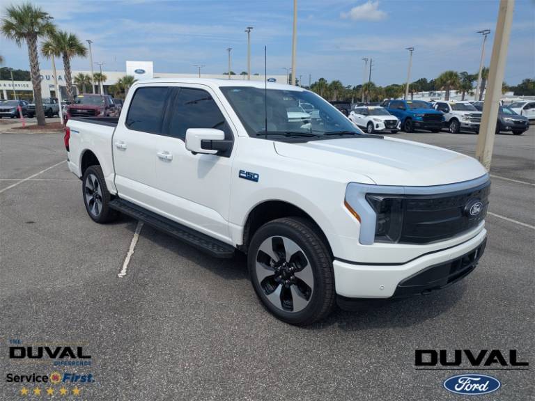 2025 Ford F-150 Lightning Platinum