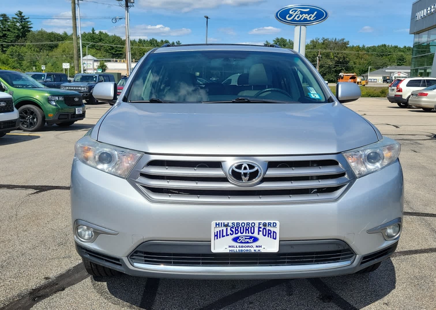 Used 2012 Toyota Highlander SE with VIN 5TDBK3EH6CS137402 for sale in Hillsborough, NH