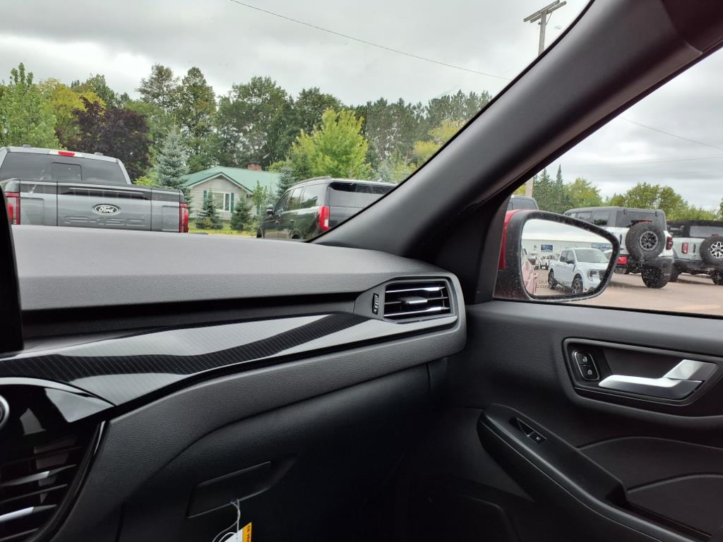 2025 Ford Escape Hybrid ST-Line Select photo 10