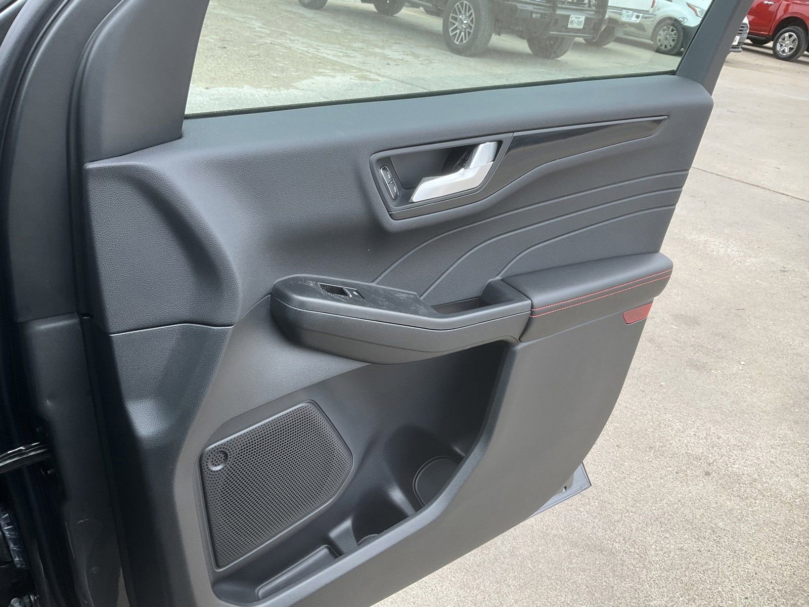 2025 Ford Escape ST-Line photo 17