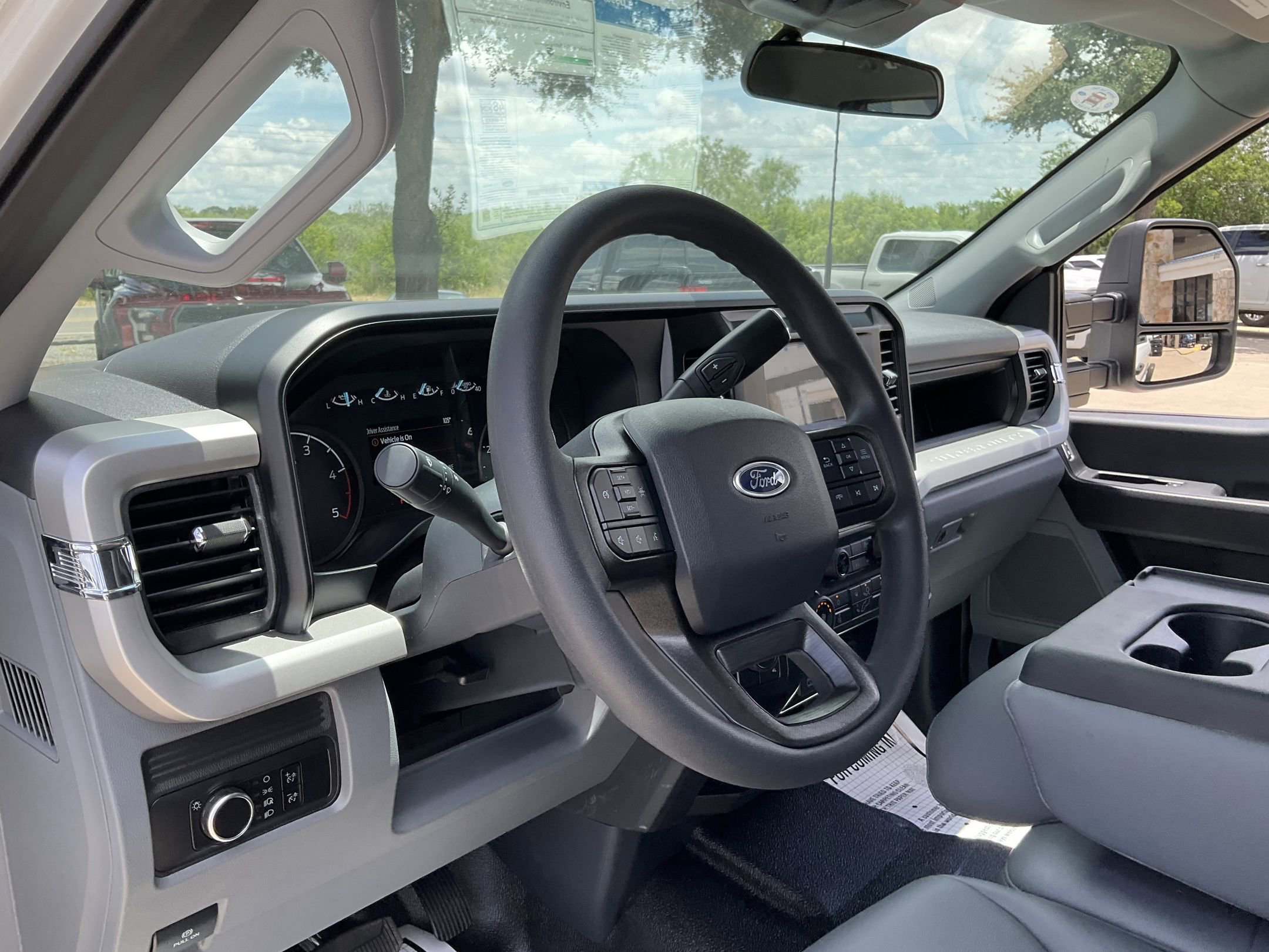 2025 Ford F-350 XL photo 4