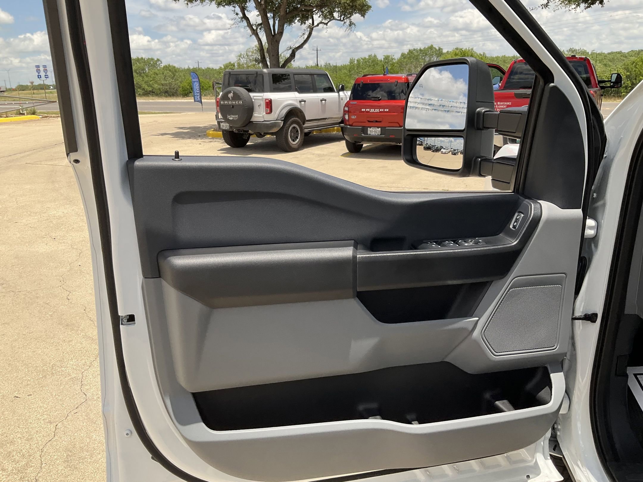 2025 Ford F-350 XL photo 5