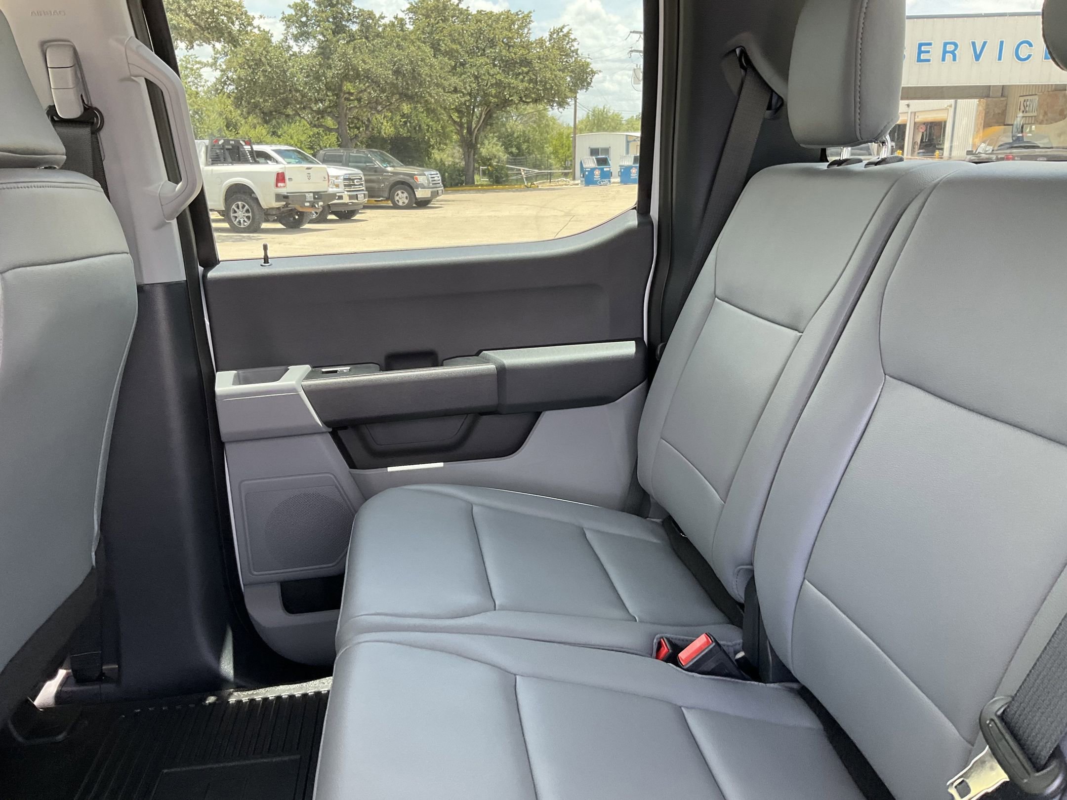2025 Ford F-350 XL photo 8