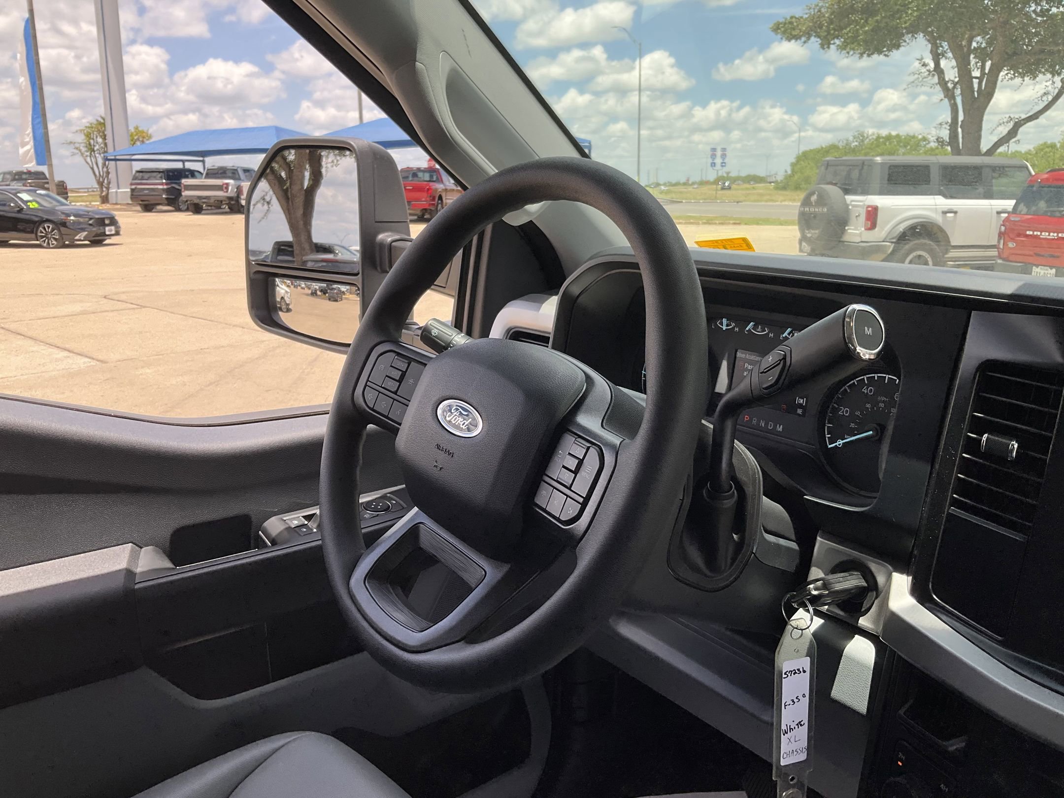 2025 Ford F-350 XL photo 16