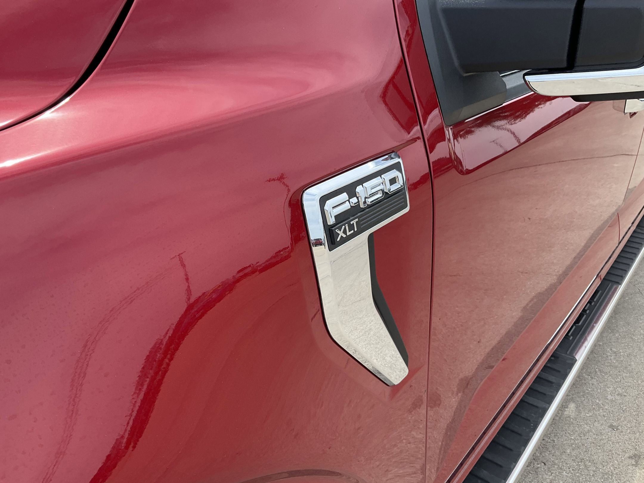 2025 Ford F-150 XLT photo 3